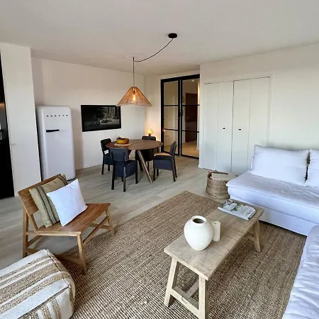 Appt Standing, Balcon, Piscine, Internet, Parking - Fr-1-726-27 *